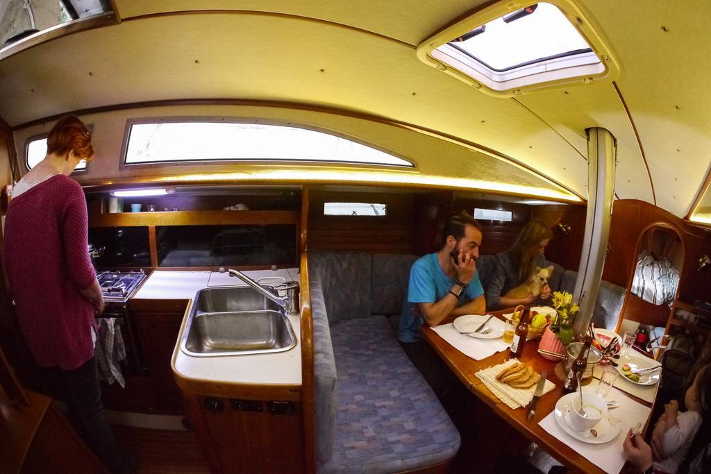 Norwavey, Sleep In A Boat Hotel Krokelvdalen Ngoại thất bức ảnh